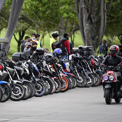 Projeto de Lei pode mudar cálculo das multas de trânsito: impacto para motociclistas